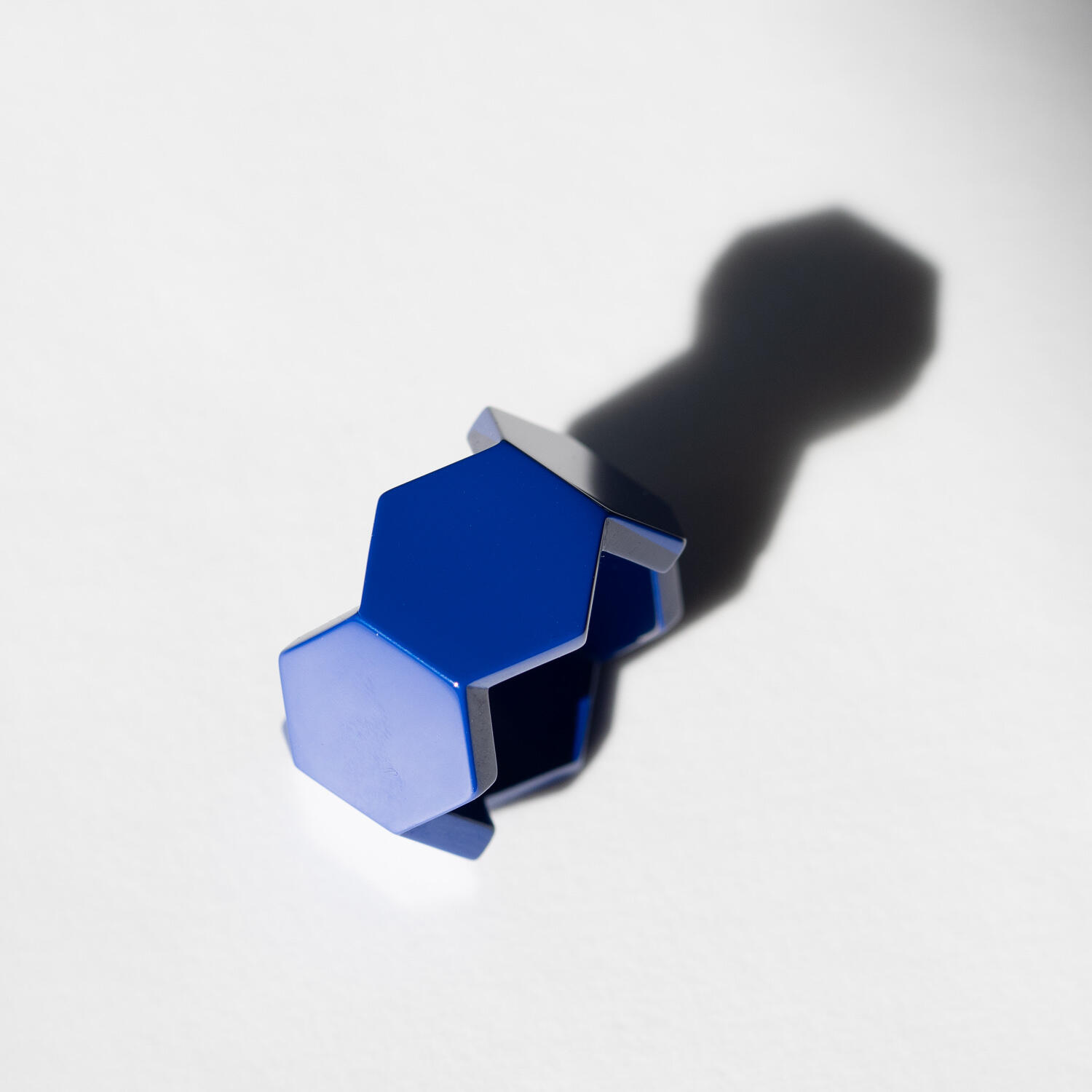 Bijou Hexa-Ever en céramique haute performance, forme hexagonale